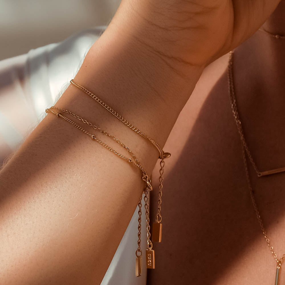 How to Stack Bracelets Like a Pro: A Stylish Guide