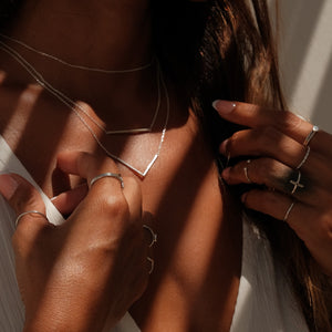 Silver Bar Necklace: A Modern Classic for Every Wardrobe