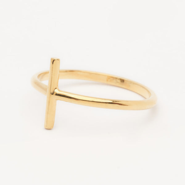 minimalistic gold bar ring