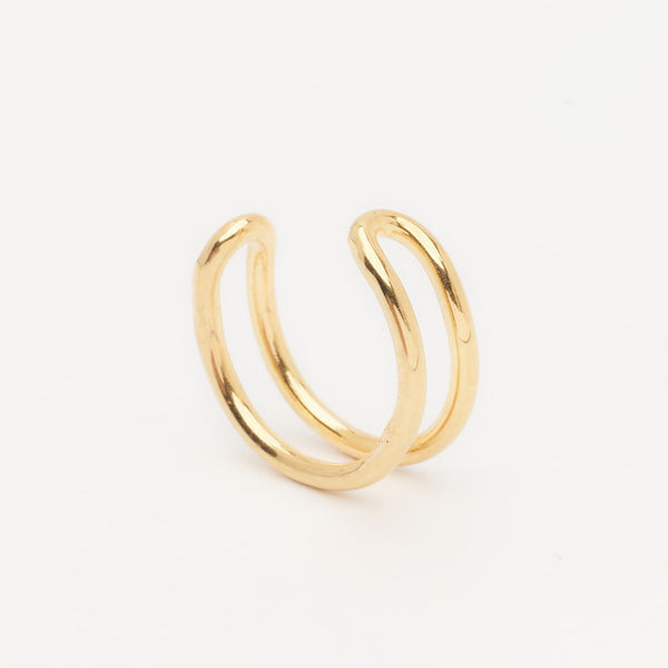 minimalistic gold ear cuff
