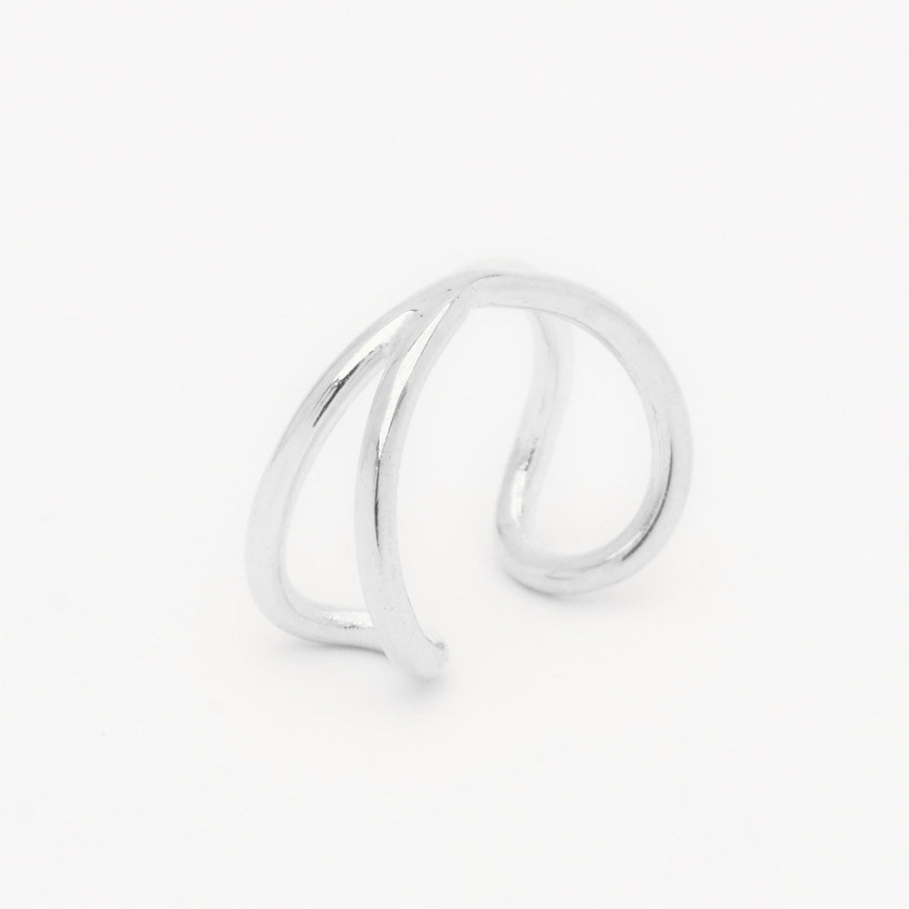 minimalistic silver crossed ear cuff