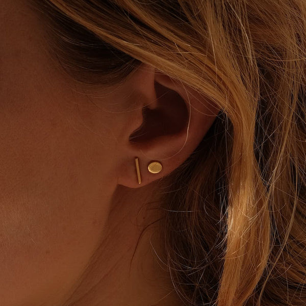 minimalistic gold bar earrings